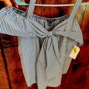 Size XS. Off the shoulder blouse